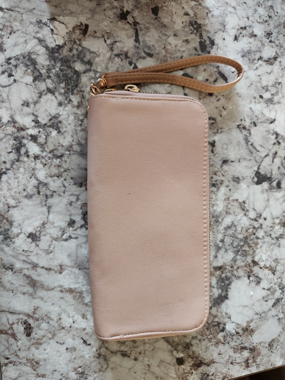 a new day NWOT Blush Nude Zip Wristlet Wallet